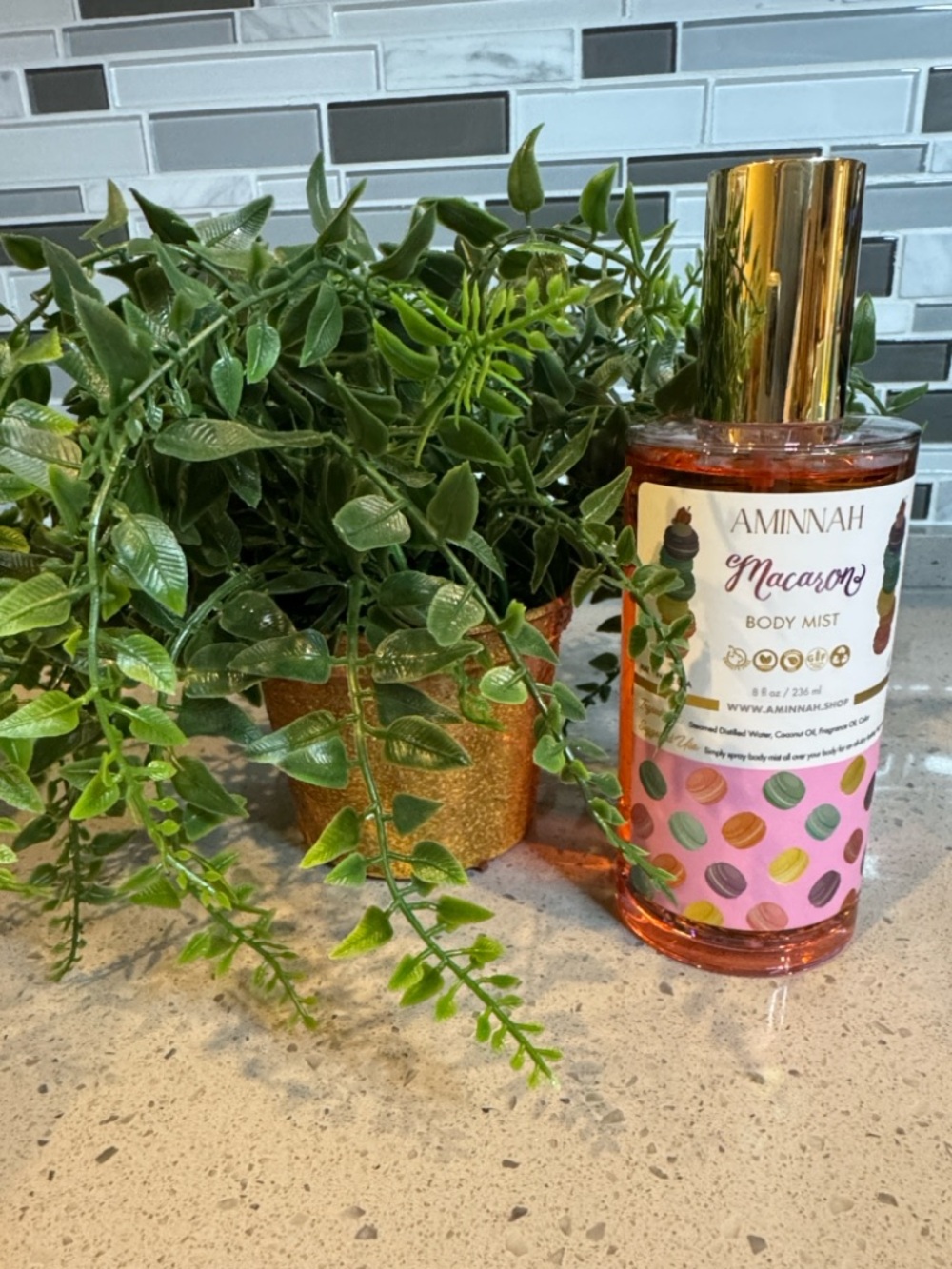AMINNAH - Macaron Body Mist (not aerosol & no alcohol)